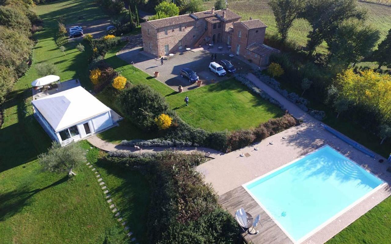 Casale Cardini Guest House Foiano Della Chiana Exterior foto